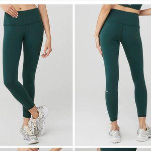 Alo 7/8 High Waist Airbrush Leggings - Midnight Green S/P
